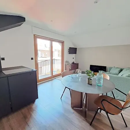 Jolie Maison En Duplex Avec Balcon A ラ・マドレーヌ